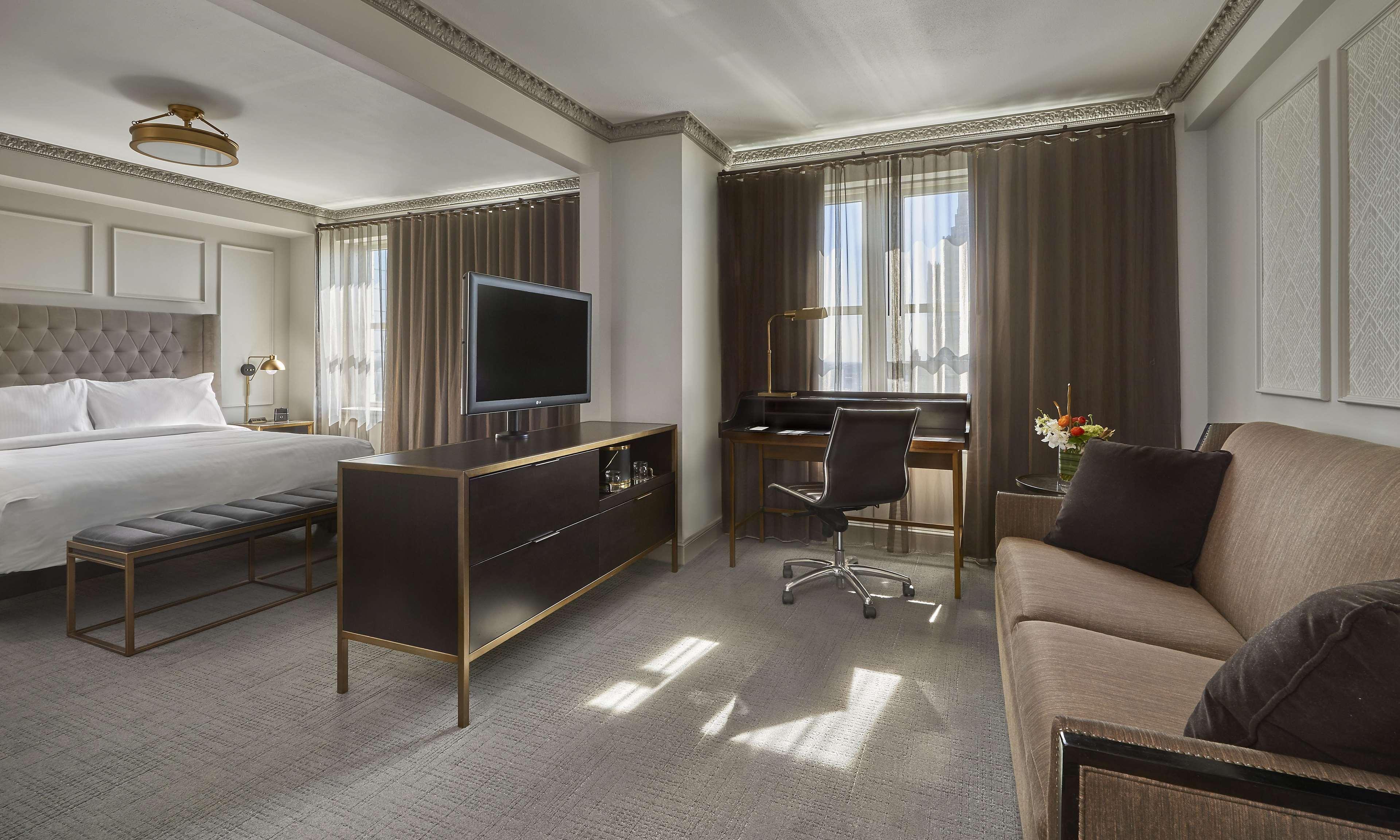 Hotel Phillips Kansas City, Curio Collection By Hilton Exteriör bild