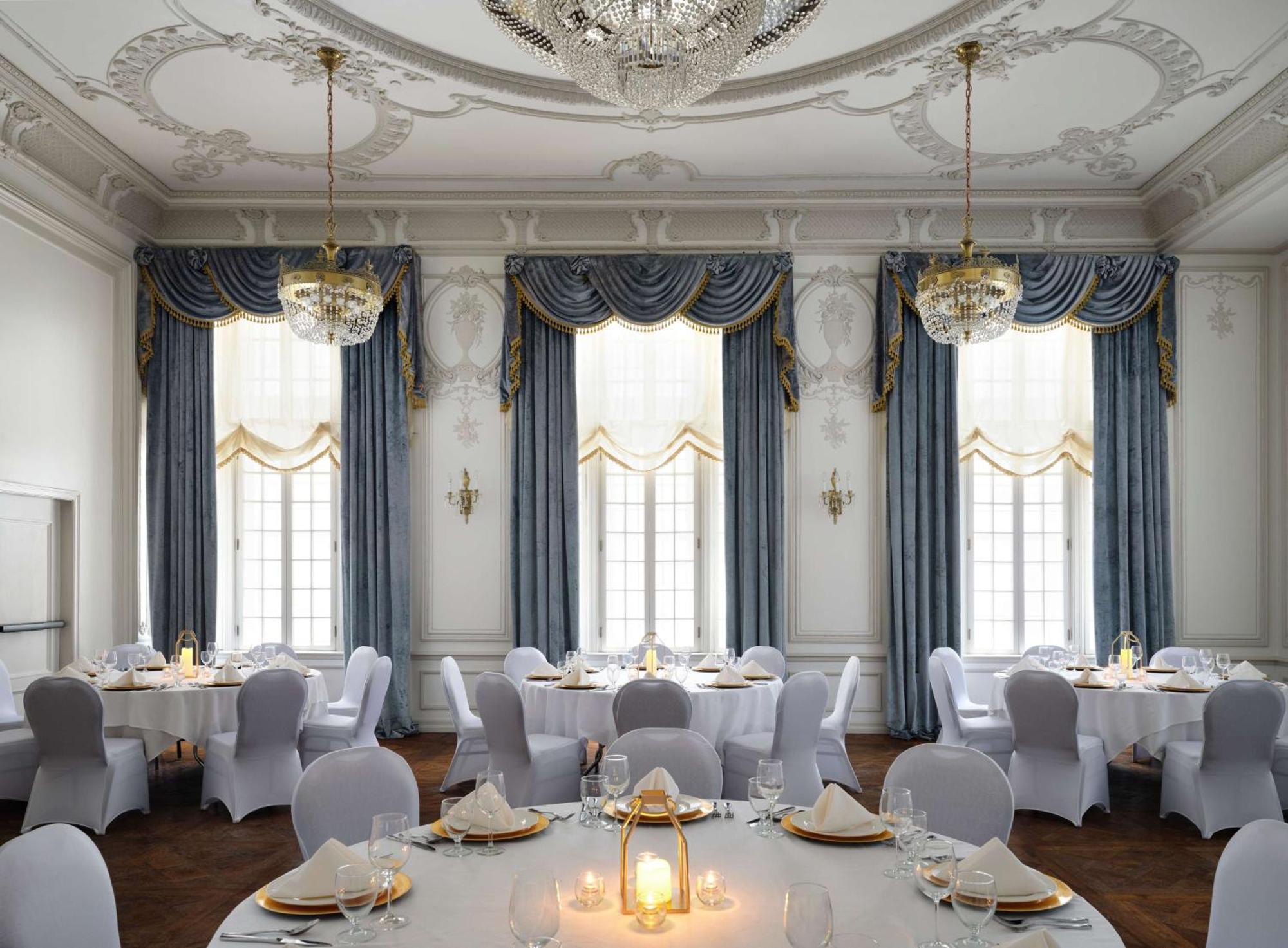 Hotel Phillips Kansas City, Curio Collection By Hilton Exteriör bild