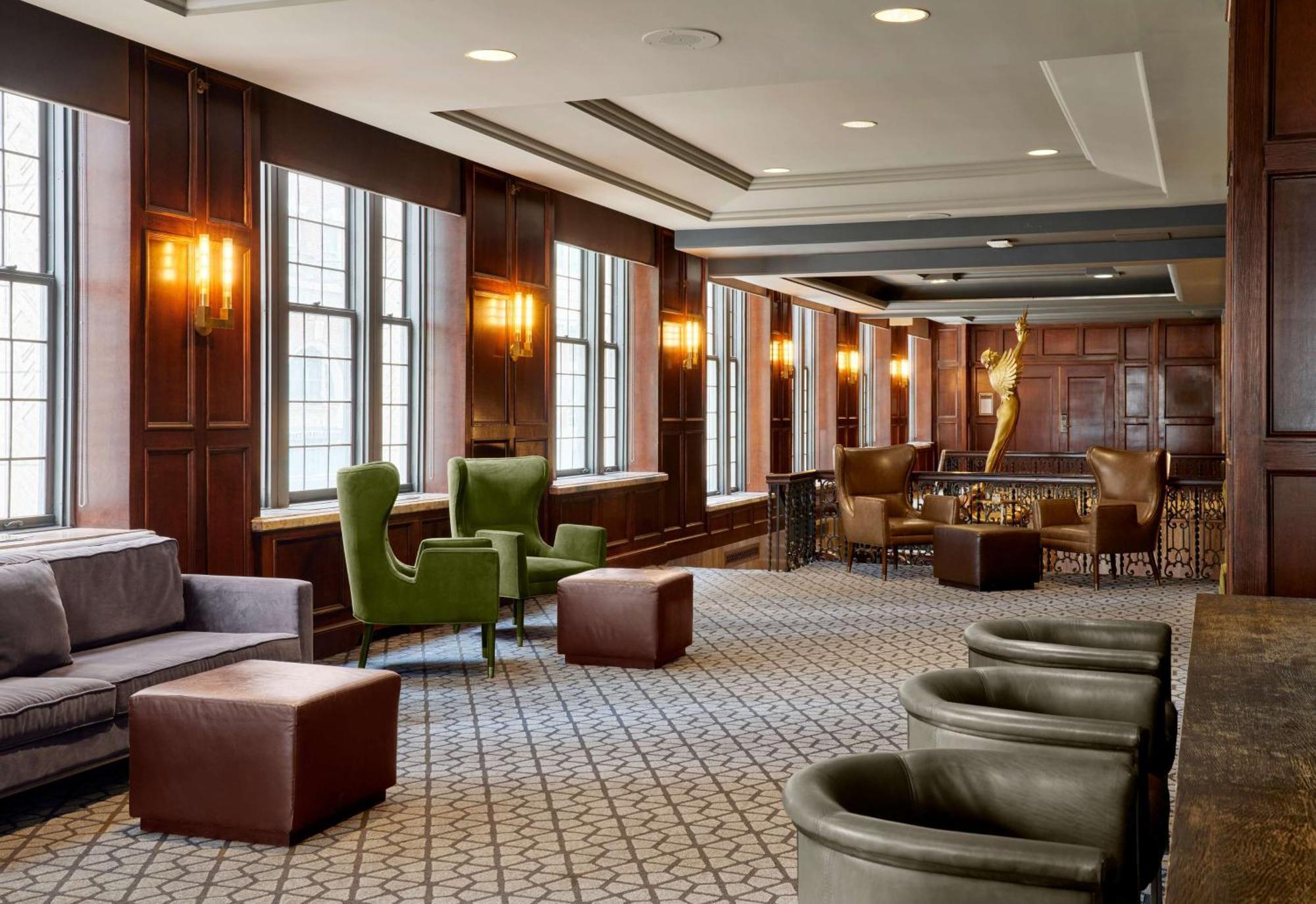 Hotel Phillips Kansas City, Curio Collection By Hilton Exteriör bild
