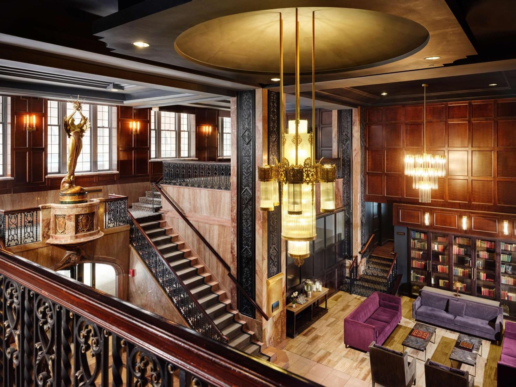 Hotel Phillips Kansas City, Curio Collection By Hilton Exteriör bild