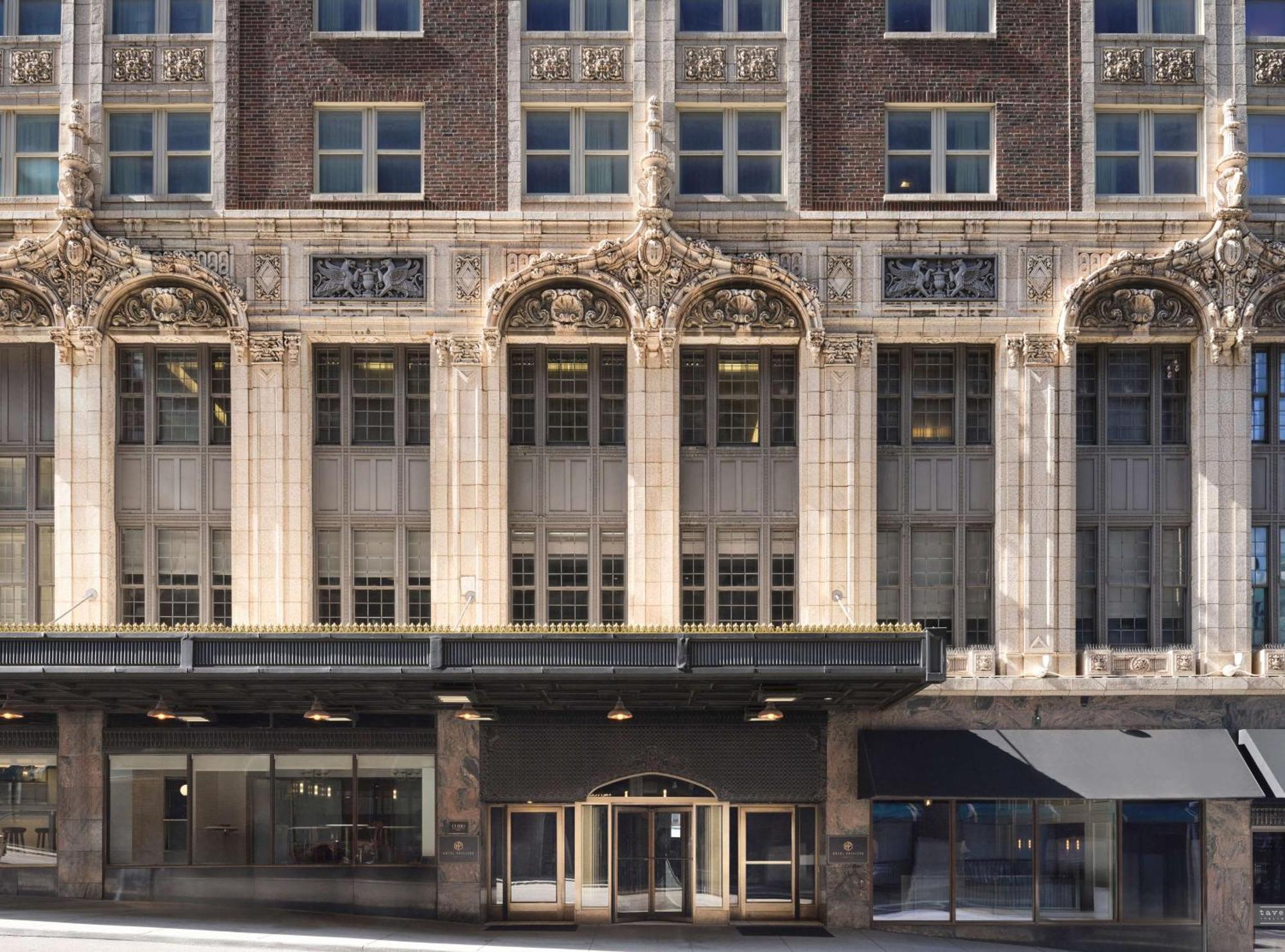 Hotel Phillips Kansas City, Curio Collection By Hilton Exteriör bild